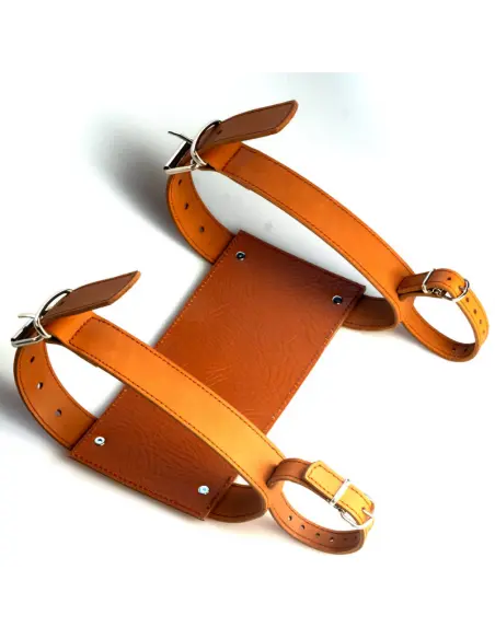 SOPORTE MARRÓN DE CUERO PORTAEQUIPAJES