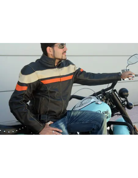 VESTE EN CUIR VIEILLI DU SIÈCLE DERNIER AVEC PROTECTIONS